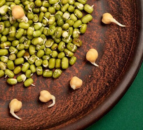 Superfoods - Chickpeas and Green Peas