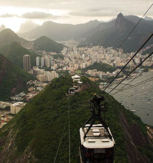 Luxury Beaches - Black and White Cable Car