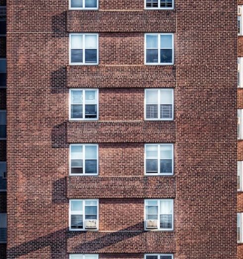 Flats - Brown Apartment