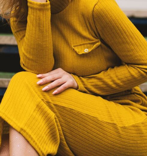 Outfit - Women's Yellow Long-sleeved Dress