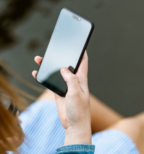 Look - Person Holding Smartphone White Sitting