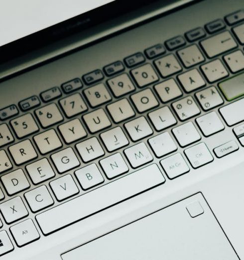 Customer Loyalty - This close-up image shows a laptop displaying a thank you message for supporting small businesses.